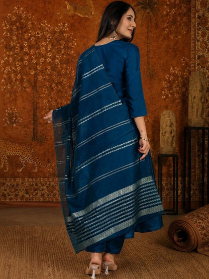 Women Ethnic Motifs Embroidered Regular Thread Work Kurta with Trousers & With Dupatta
