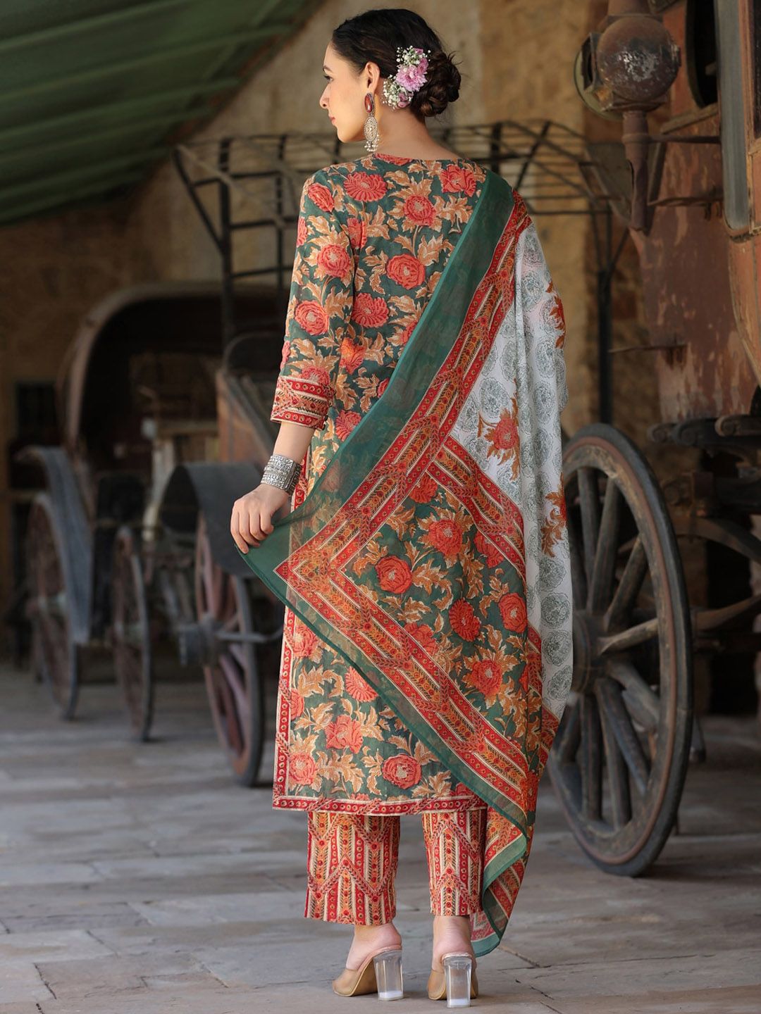 Dhiyona RR Women's Printed Notch Neck Pure Cotton Straight Kurta With Trousers & Dupatta