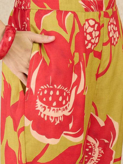 Women Floral Printed Regular Kurta with Trousers