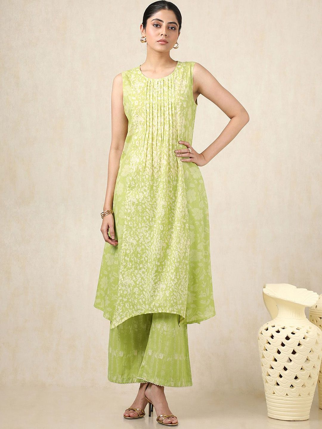 Dhiyona SO Women's Floral Printed Round Neck Pleated Cotton Dobby A-Line Kurta With Palazzos