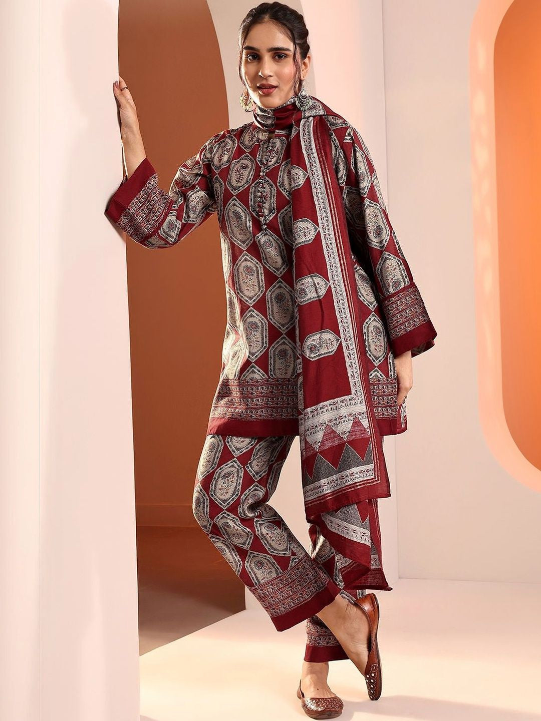 Women Printed Regular Kurta with Trousers & With Dupatta