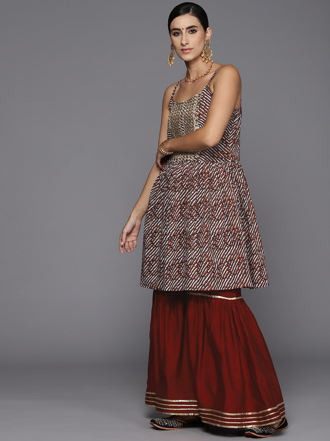 Women Dyed Regular Thread Work Kurta with Sharara & With Dupatta