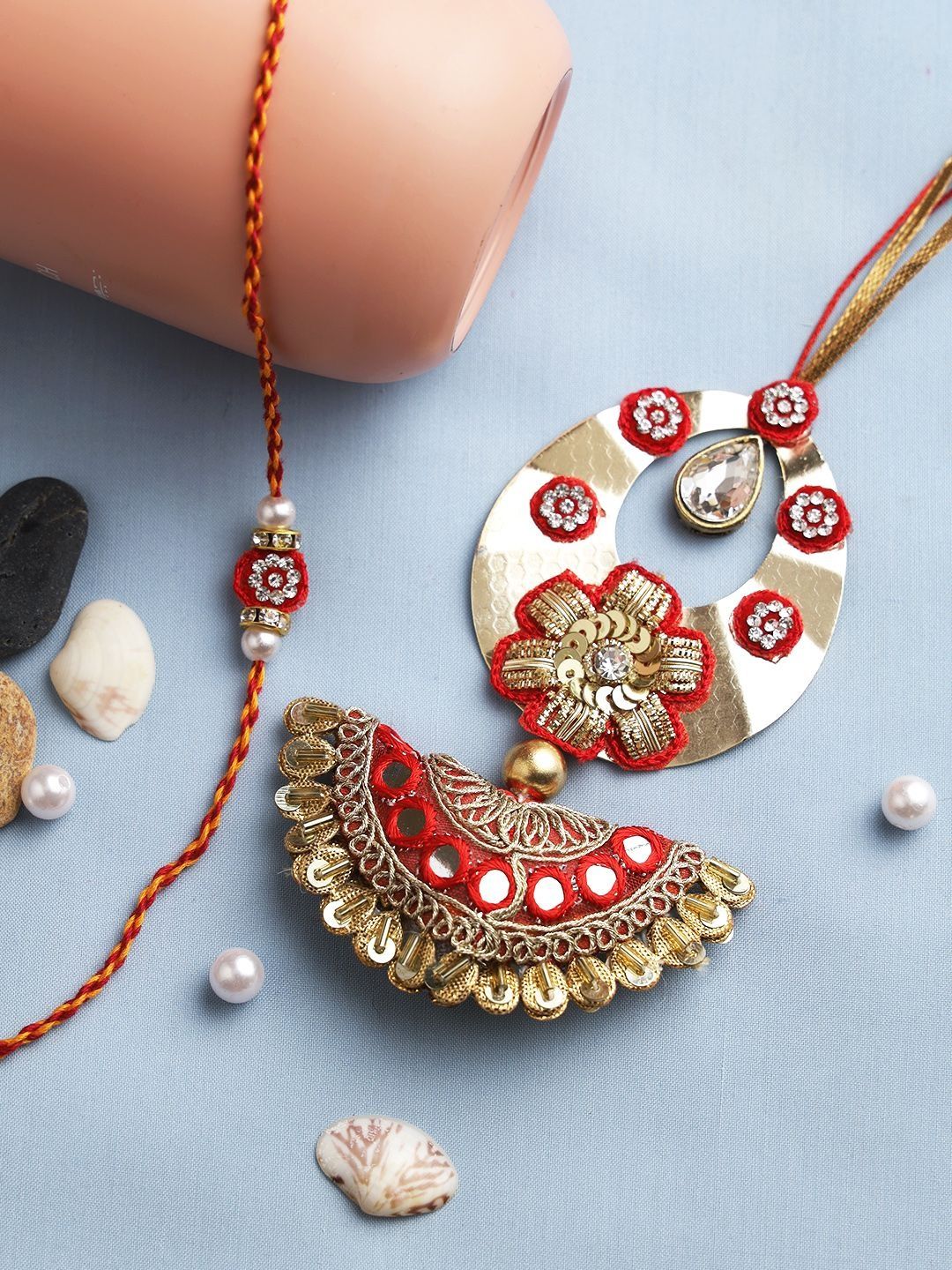 Dhiyona Rakhi