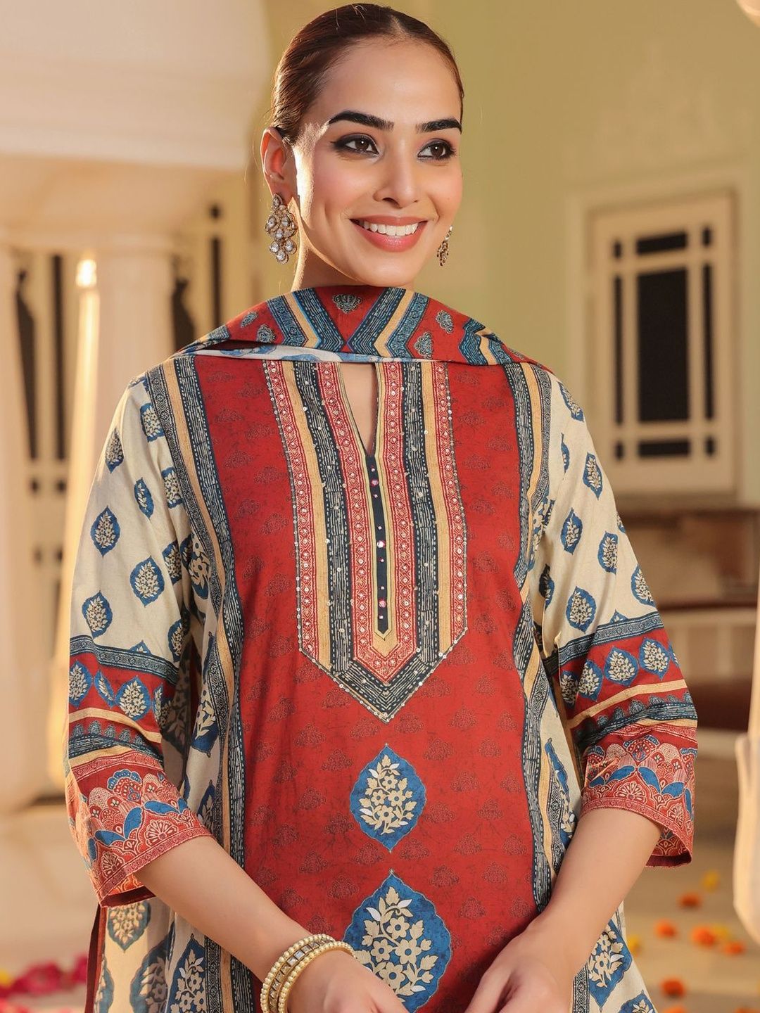 Dhiyona RR Women's Floral Printed Mandarin Collar Muslin Kurta With Trousers & Dupatta