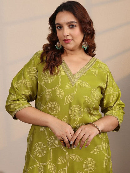 Dhiyona Women's Plus Size Floral Printed V-Neck Straight Kurta With Trousers & Dupatta