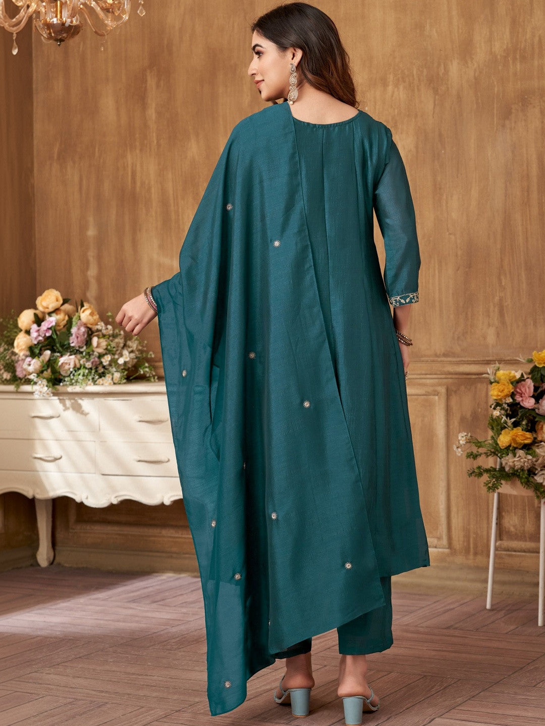 Embroidered RoundMaroon-Neck Kurta Trousers & Dupatta