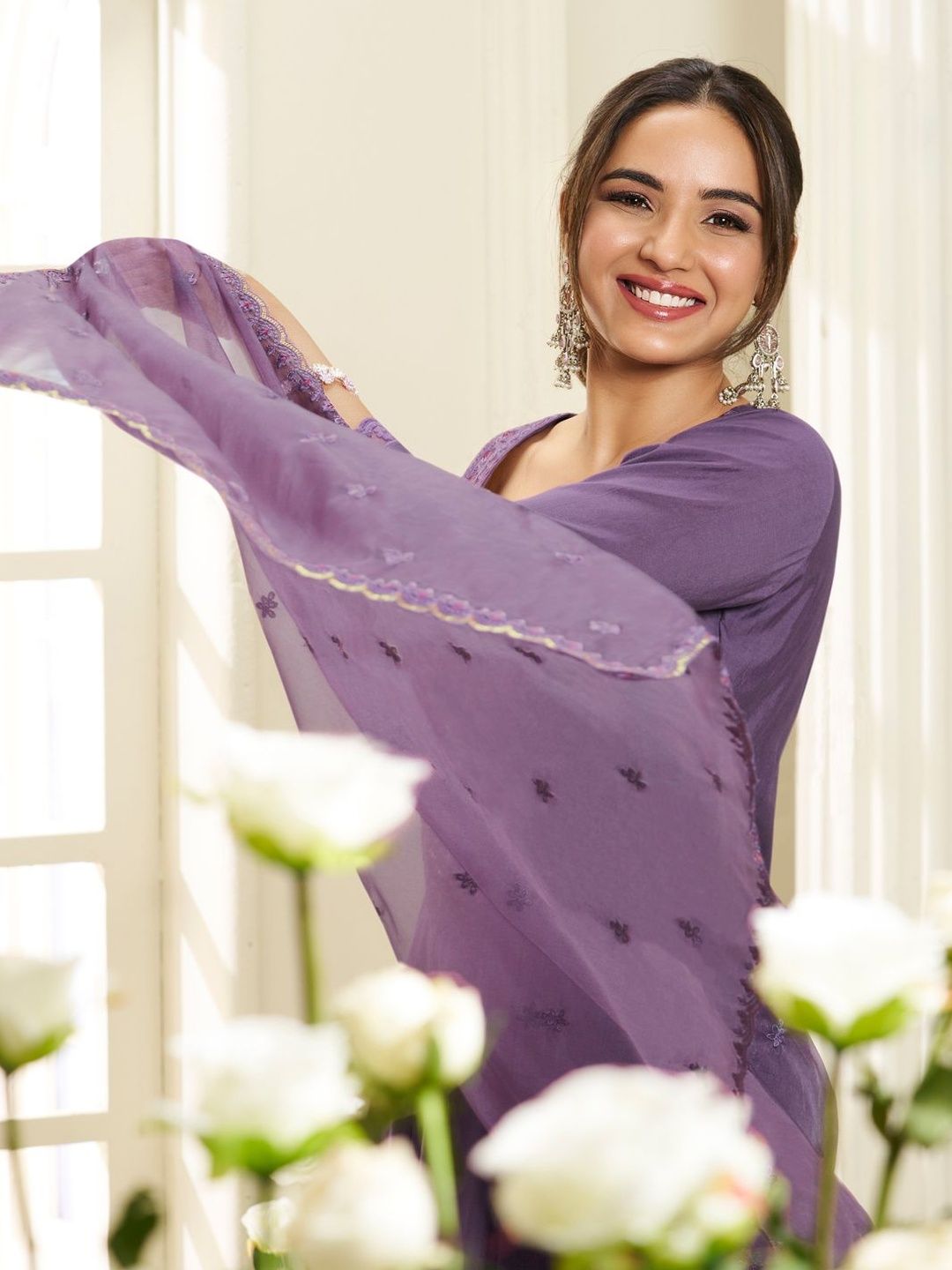 Dhiyona IN Women Ethnic Motifs Embroidered Panelled Thread Work Kurta with Palazzos & With Dupatta