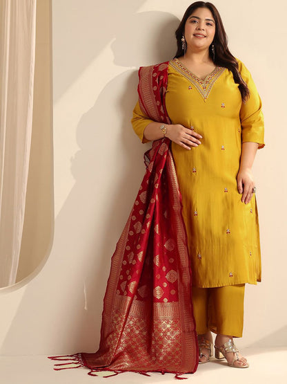 Dhiyona Women's Plus Size Embroidered Kurta with Trousers & Dupatta