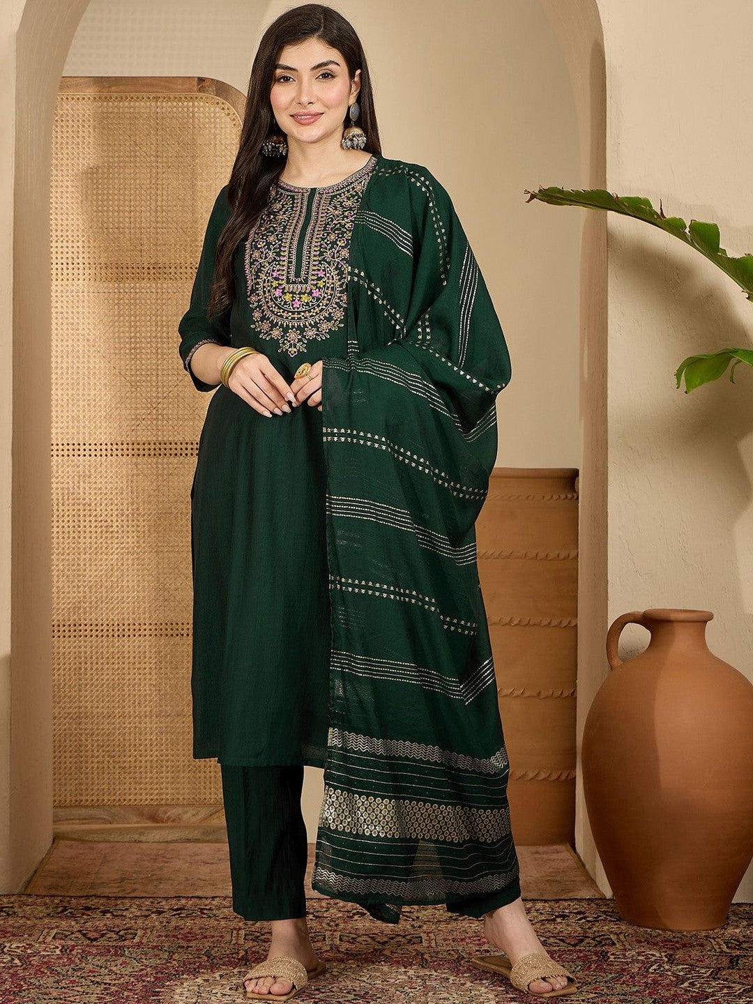 Dhiyona SN Ethnic Motifs Embroidered Thread Work Straight Kurta with Trouser & Dupatta