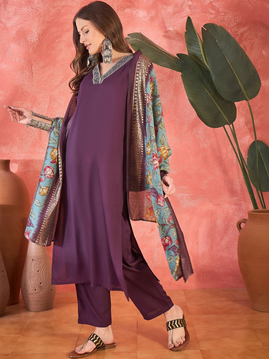 Printed V-Neck Kurta & Trousers Kurta Sets