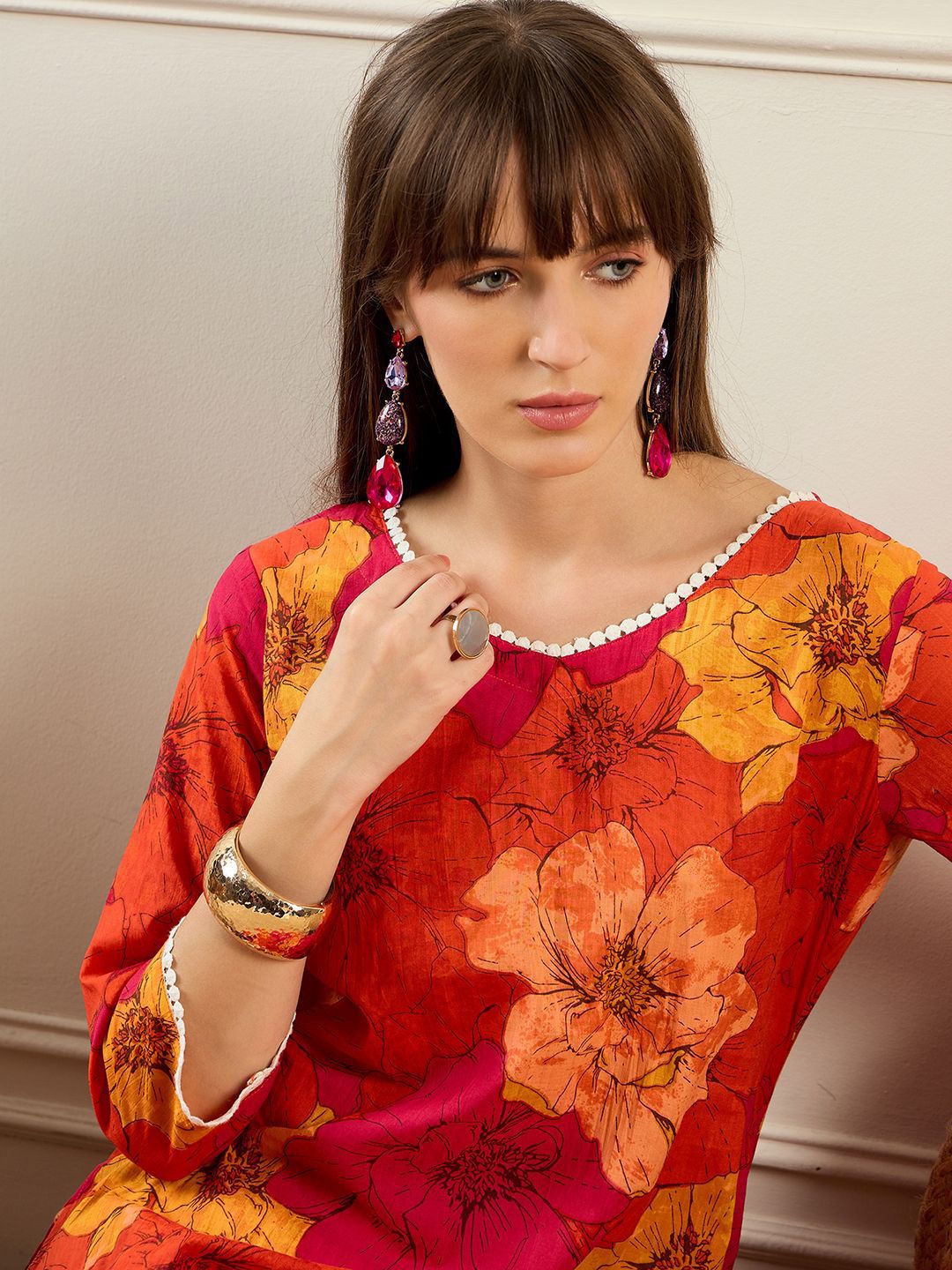 Dhiyona IE Floral Printed V-Neck Pure Cotton Straight Kurta With Trousers