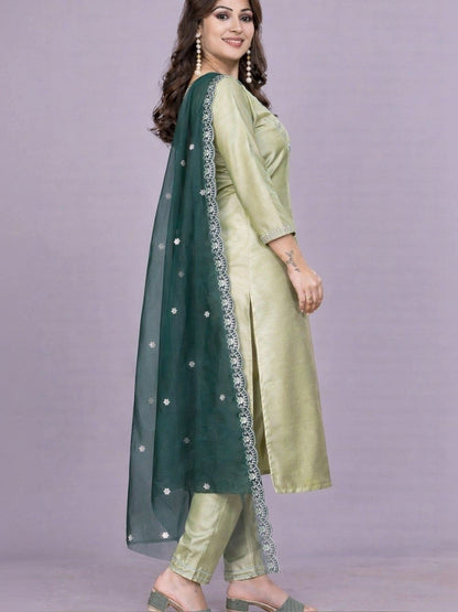 Women Ethnic Motifs Embroidered Regular Kurta with Trousers & With Dupatta