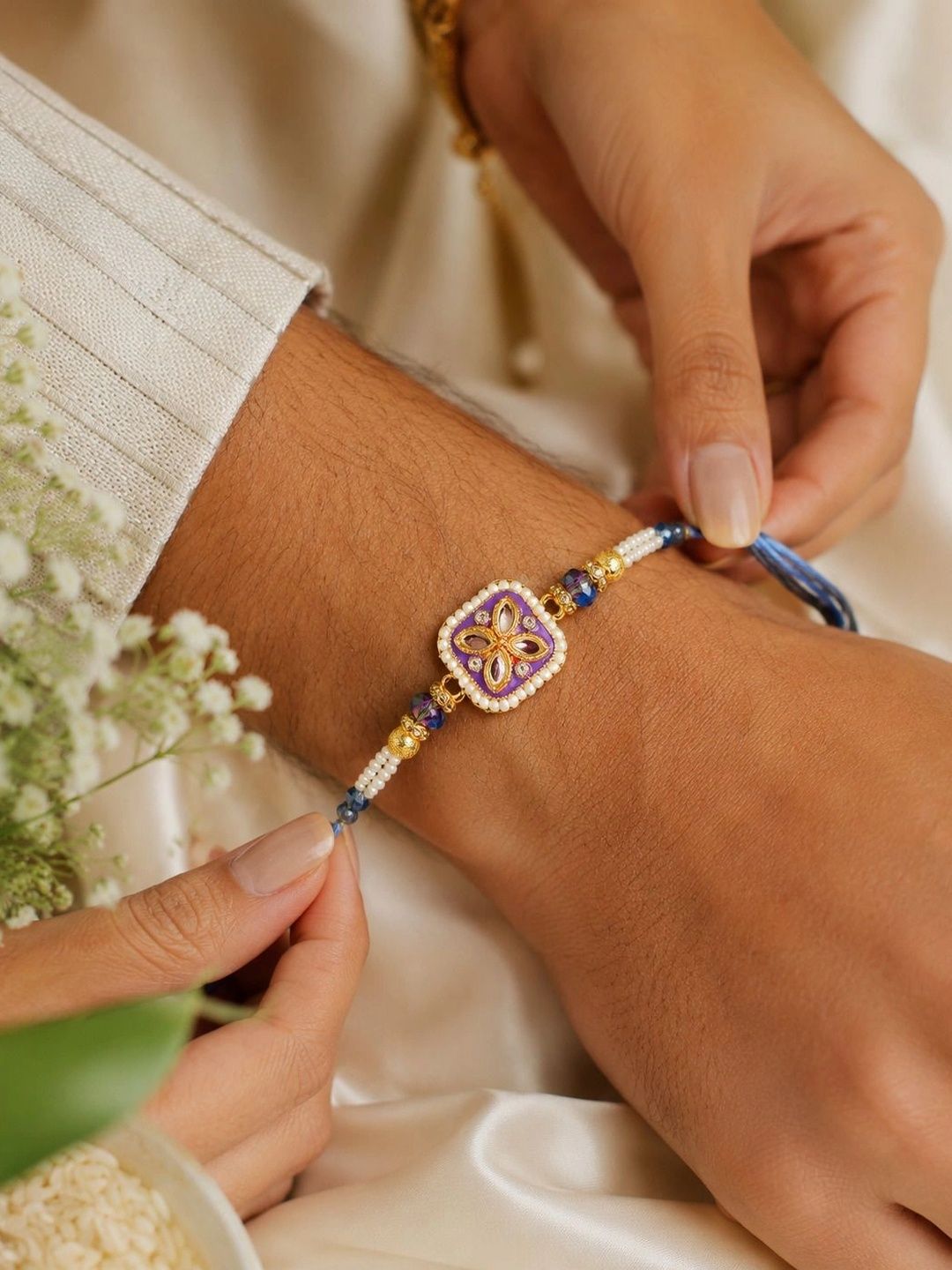 Dhiyona Rakhi