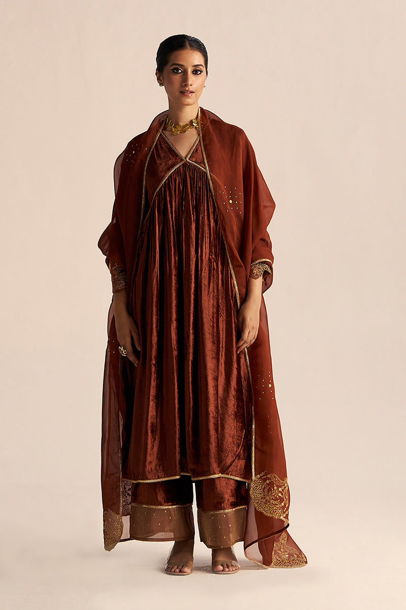 Dhiyona GF Women's Sequoia Brown Velvet Festive Kurta Set