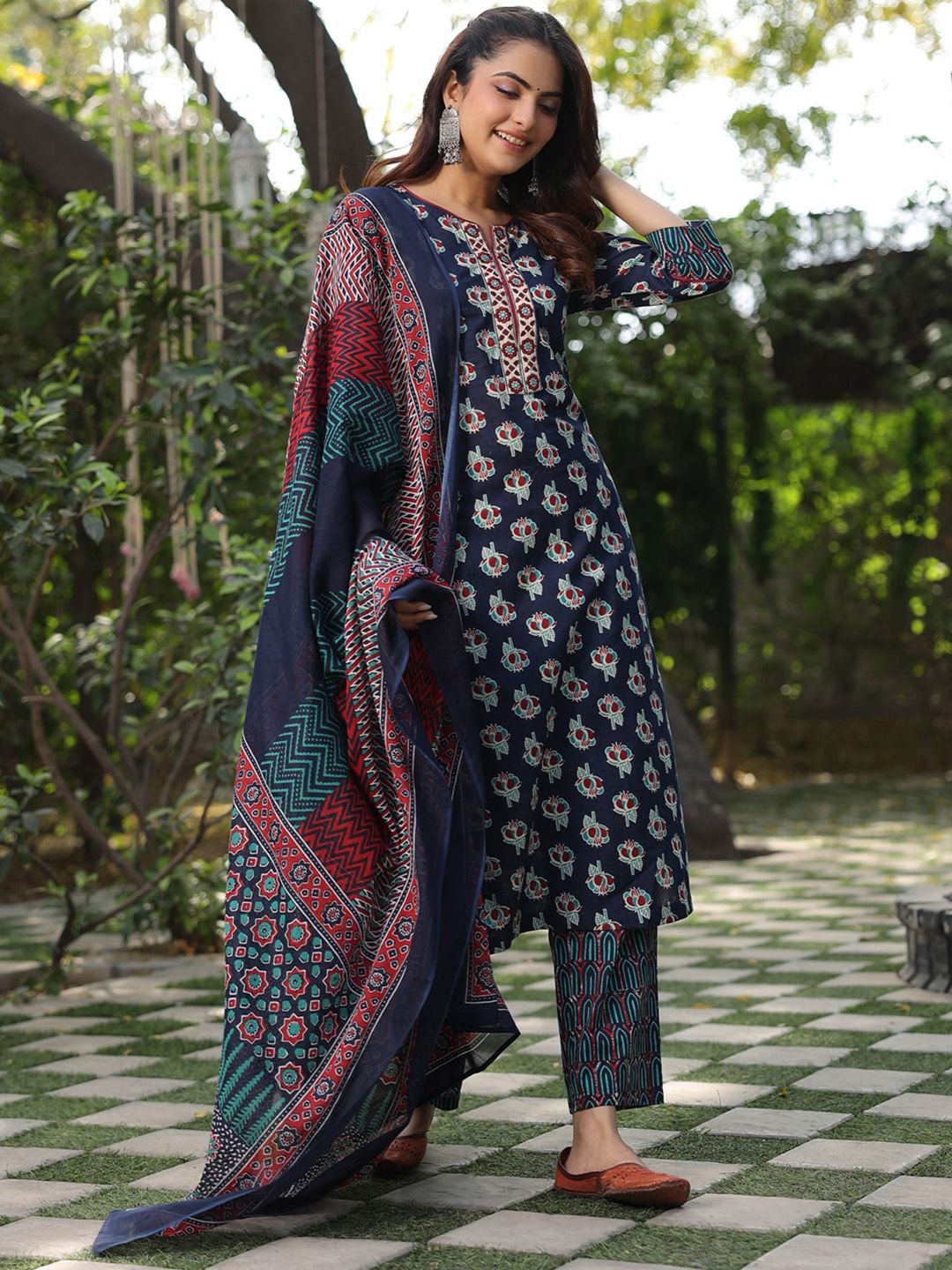 Dhiyona RR Women's Floral Printed Pure Cotton Straight Kurta With Trouser & Dupatta