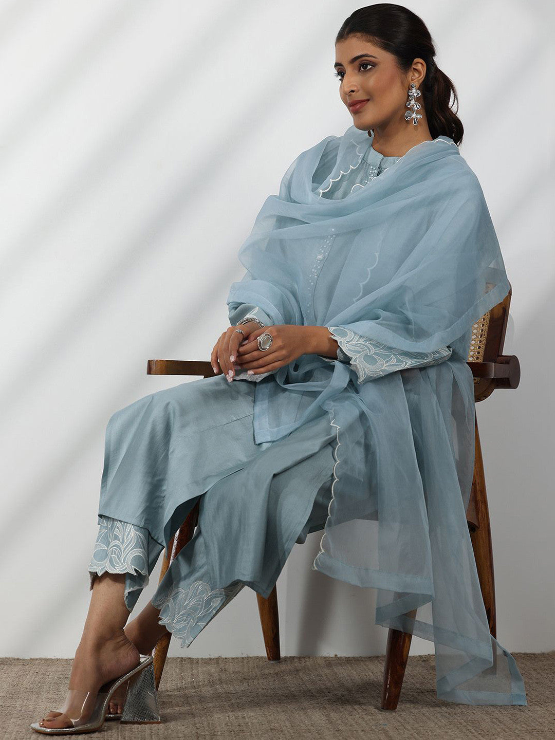 Women Floral Embroidered Panelled Beads and Stones Kurta Set