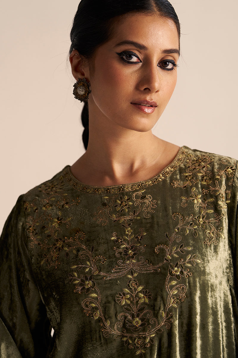Front Face view Deep Lichen Green Velvet Festive Kurta Set with Kora Silk Dupatta