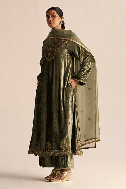 front view Deep Lichen Green Velvet Festive Kurta Set with Kora Silk Dupatta