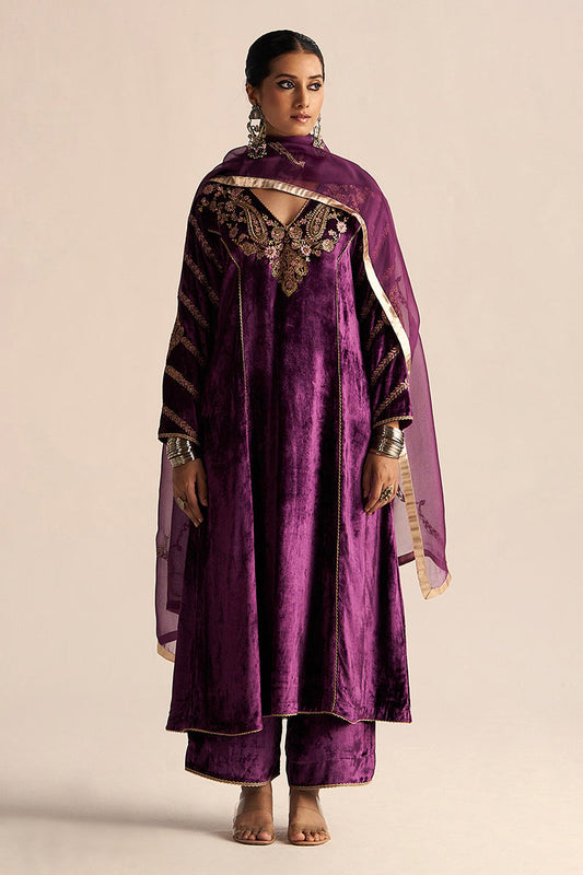 Dhiyona GF Women's Imperial Purple Velvet Festive Kurta Set