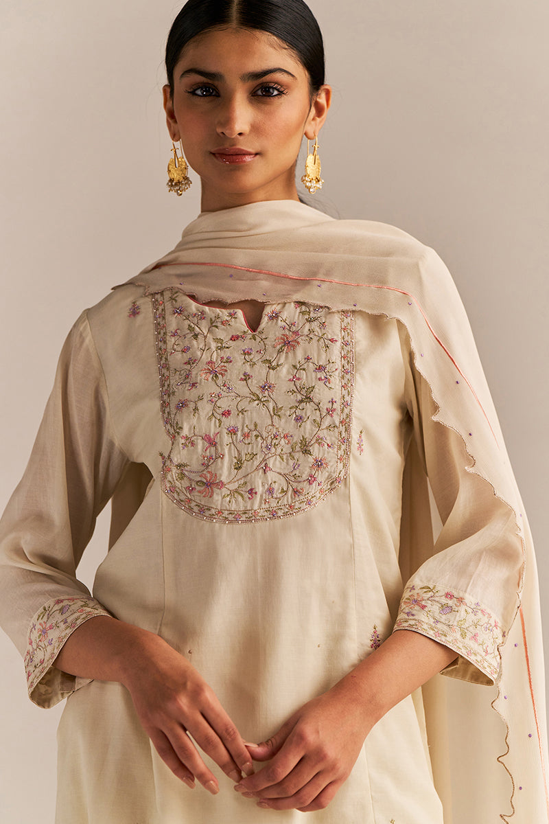 Dhiyona GF Women's Buttercream Embroidered Kurta Set