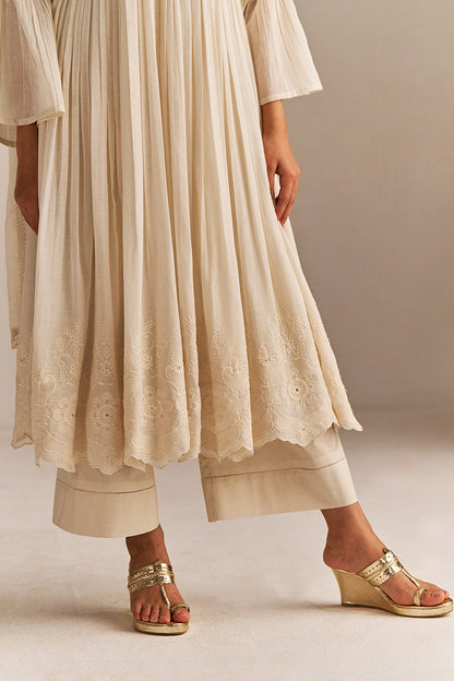 Dhiyona GF Women's Off-White Mul-Mul Anarkali Kurta Set