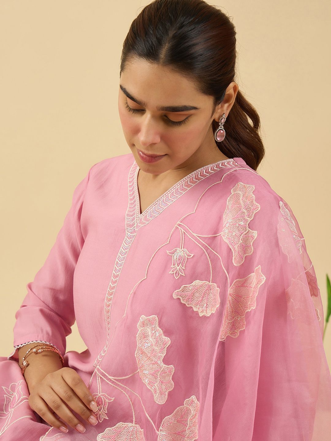 Dhiyona IE Women Floral Embroidered Kurta with Trousers & Dupatta