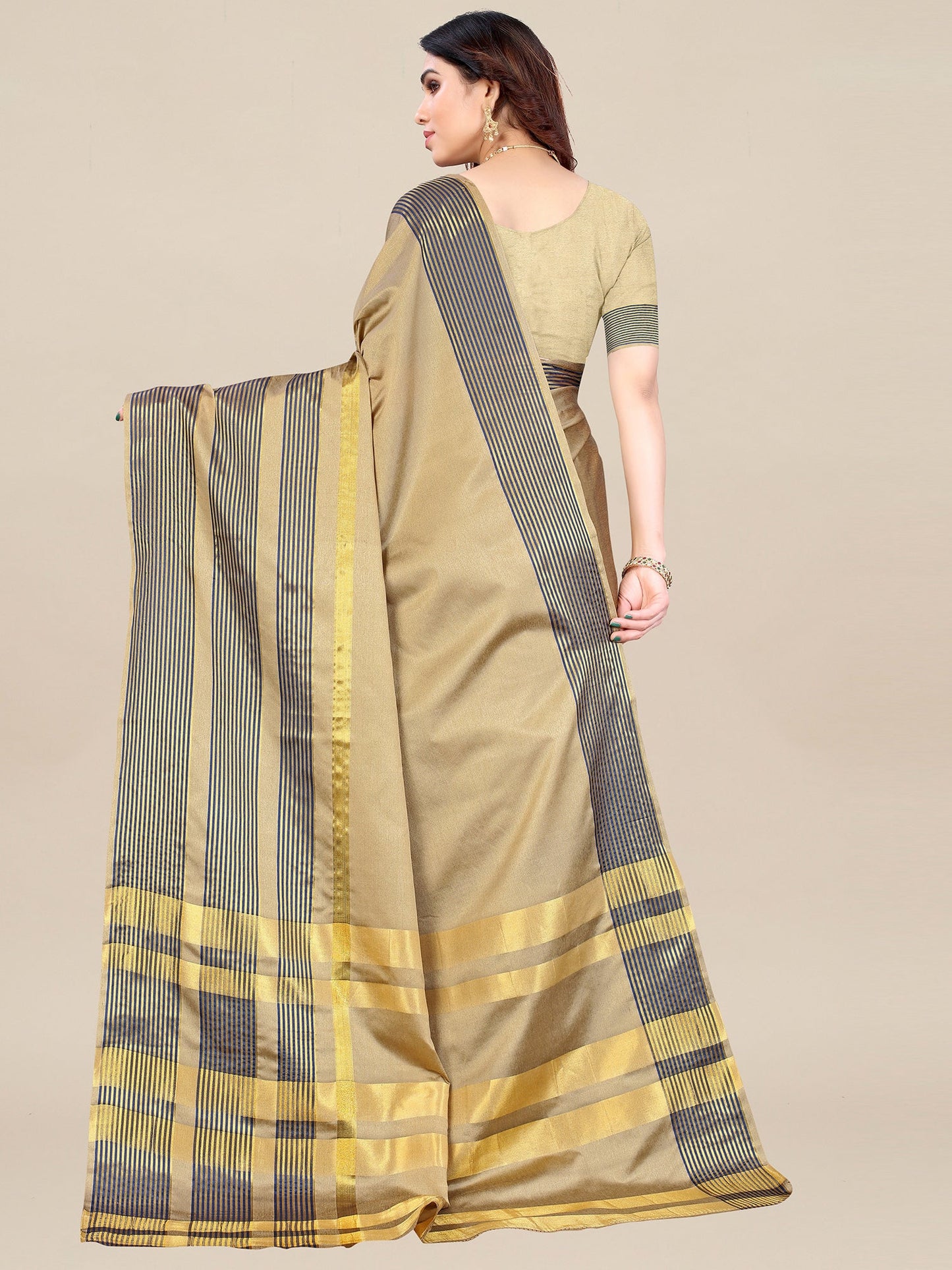 Women's Aura Silk Beige Printed Designer Saree With Blouse Piece