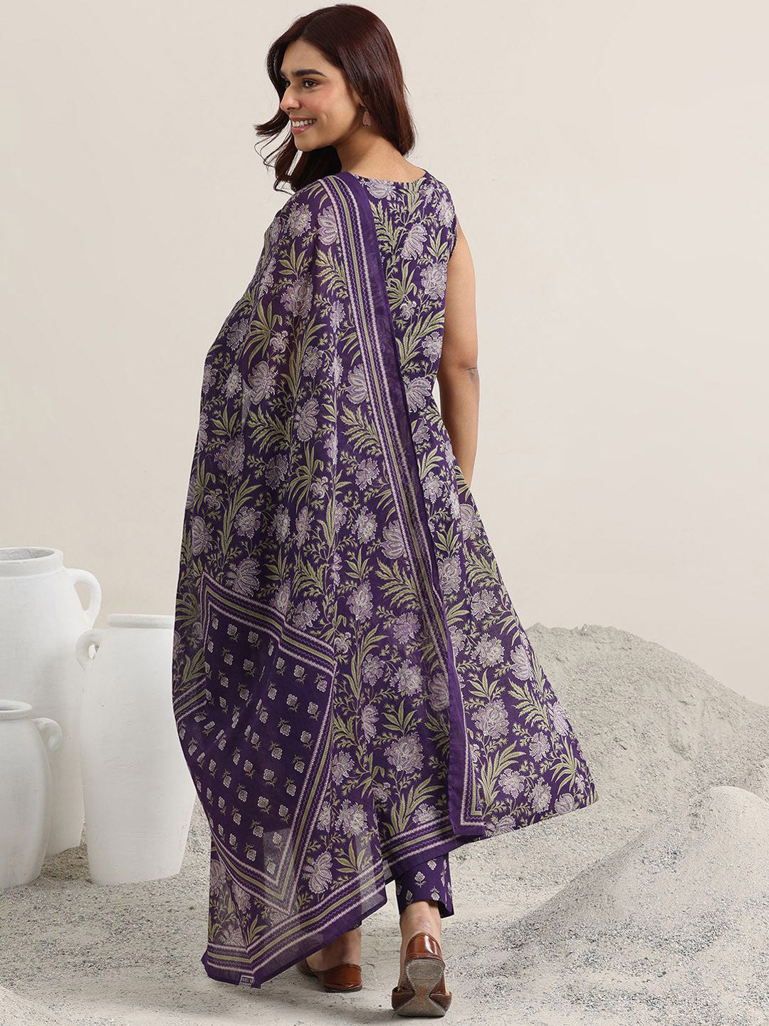 Women Floral Printed Kurta with Trousers & Dupatta