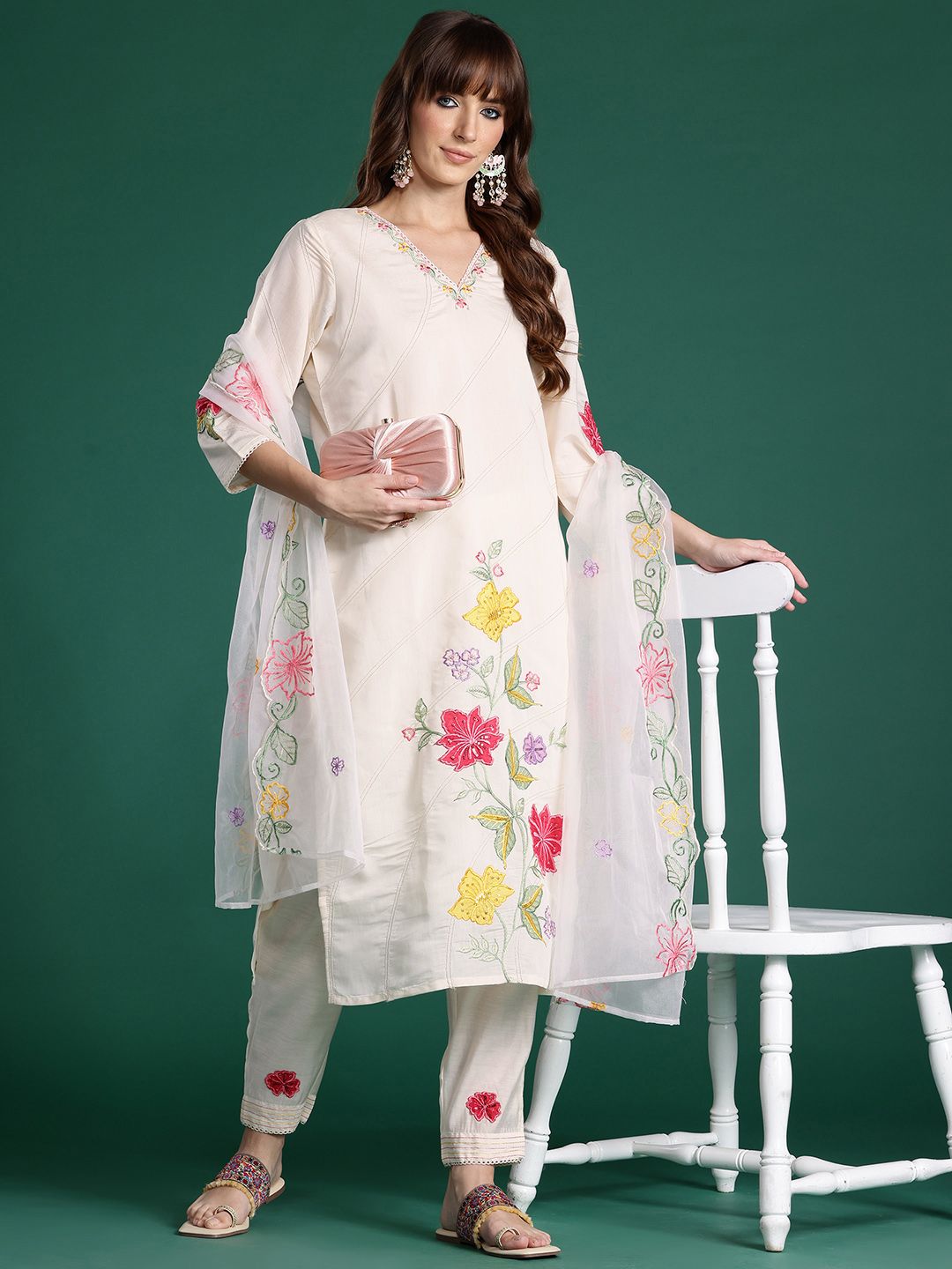 Dhiyona IE Floral Embroidered Thread Work Kurta with Trousers & With Dupatta