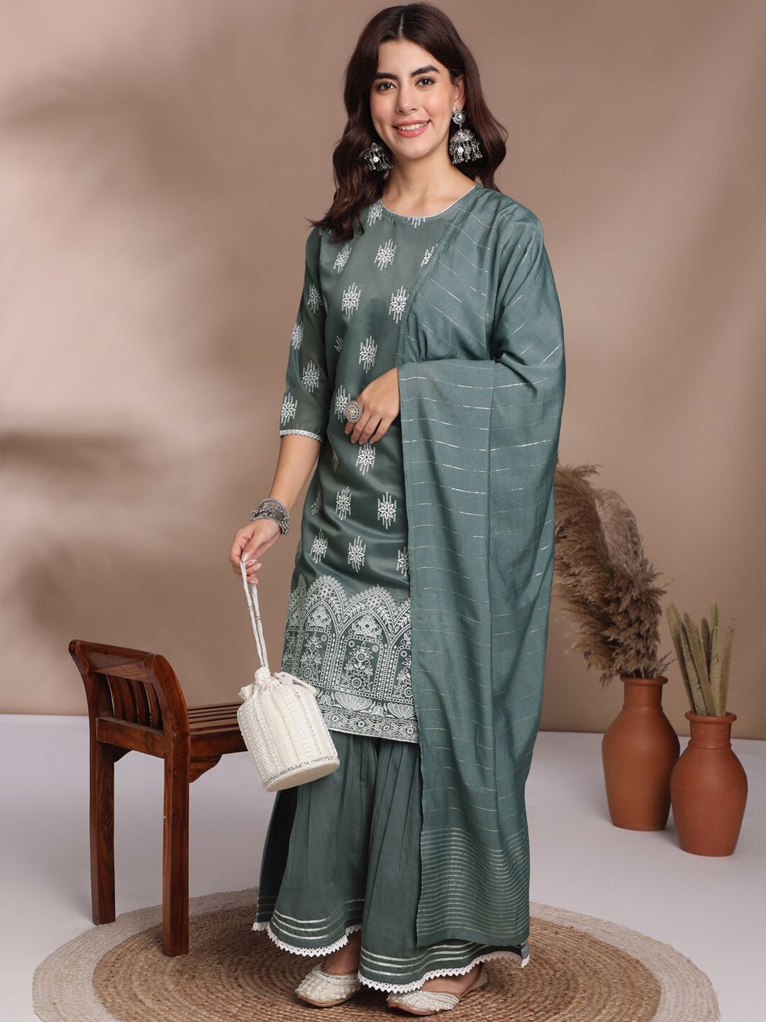 Dhiyona AN Women Floral Printed Regular Chanderi Silk Kurta with Sharara & With Dupatta