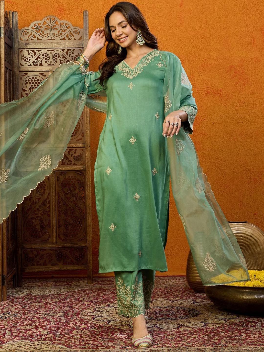 Dhiyona KL Ethnic Motifs Embroidered Regular Thread Work Kurta with Palazzos & Dupatta