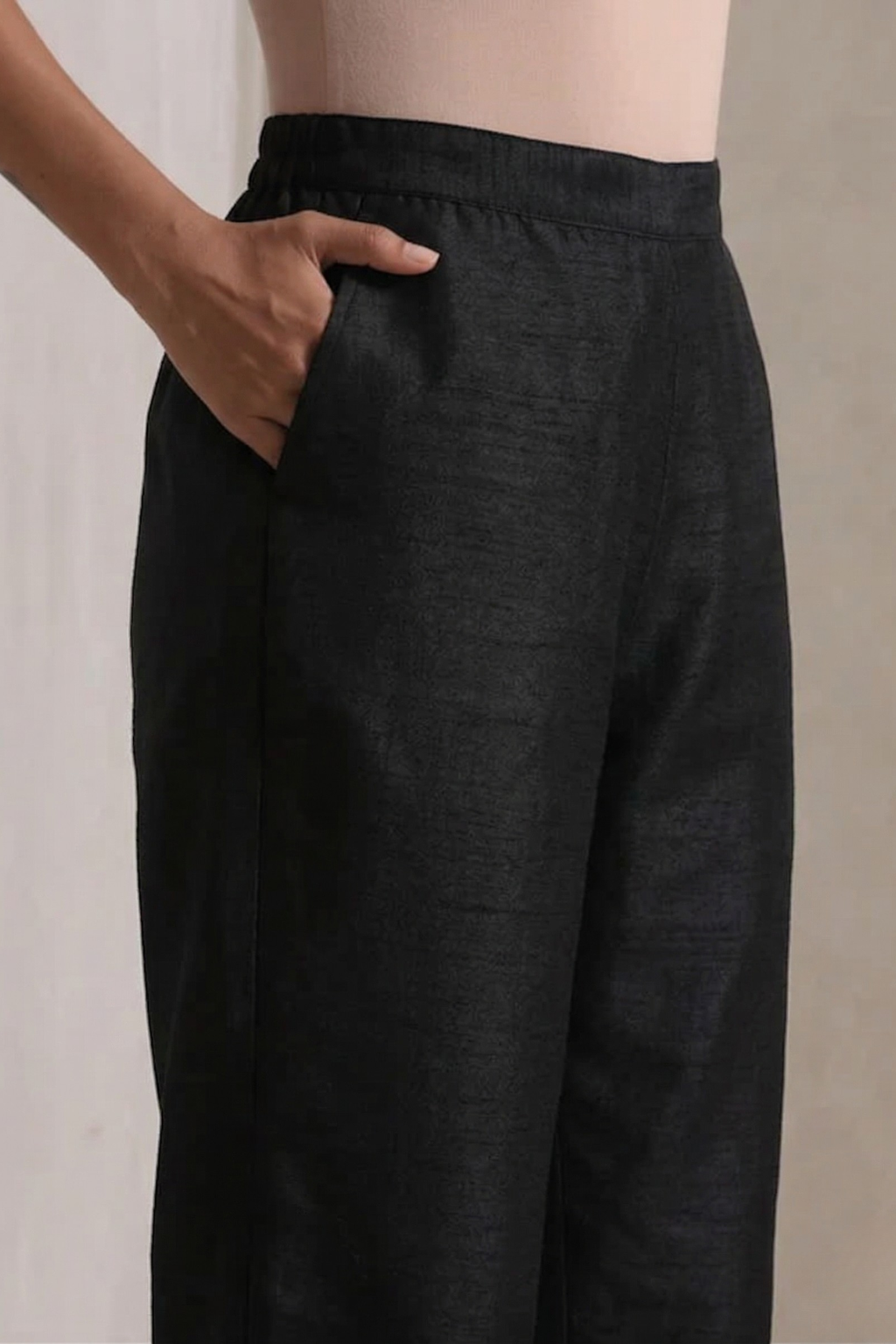 Dhiyona ST Black Banarasi Viscose Silk Collared Kurta with Pants