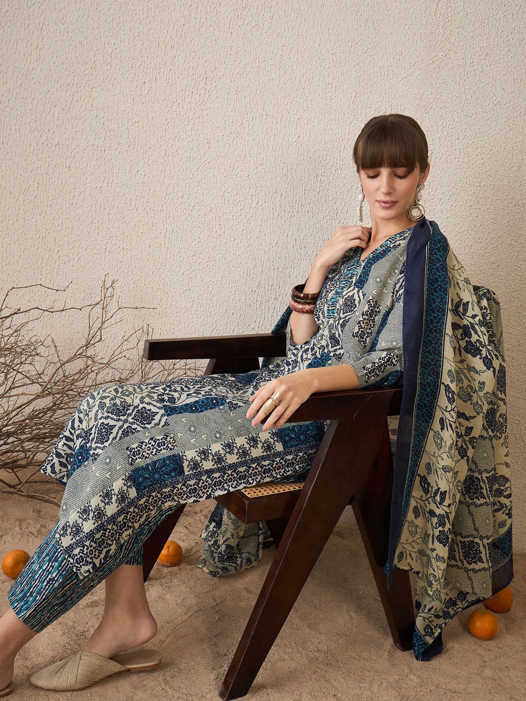 Dhiyona IE Women Floral Printed Regular Pure Cotton Kurta with Trousers & With Dupatta