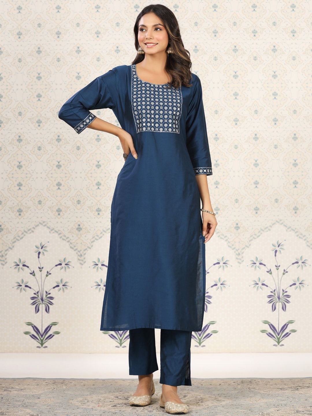 Dhiyona OD  Ethnic Motifs Yoke Design Mirror Work Kurta