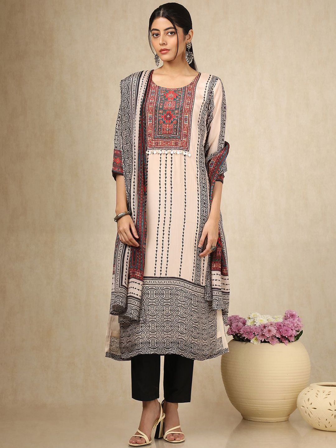 Dhiyona SO Women's Printed Straight Sequinned Pure Cotton Kurta With Trousers And Dupatta