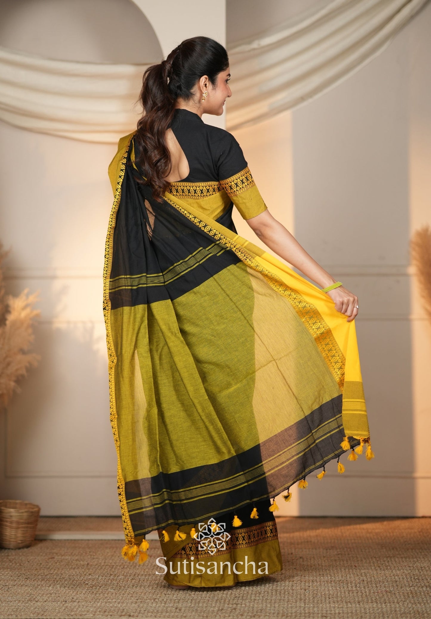 Dhiyona SS Timeless Weave Bengal Cotton Saree by Sutisancha
