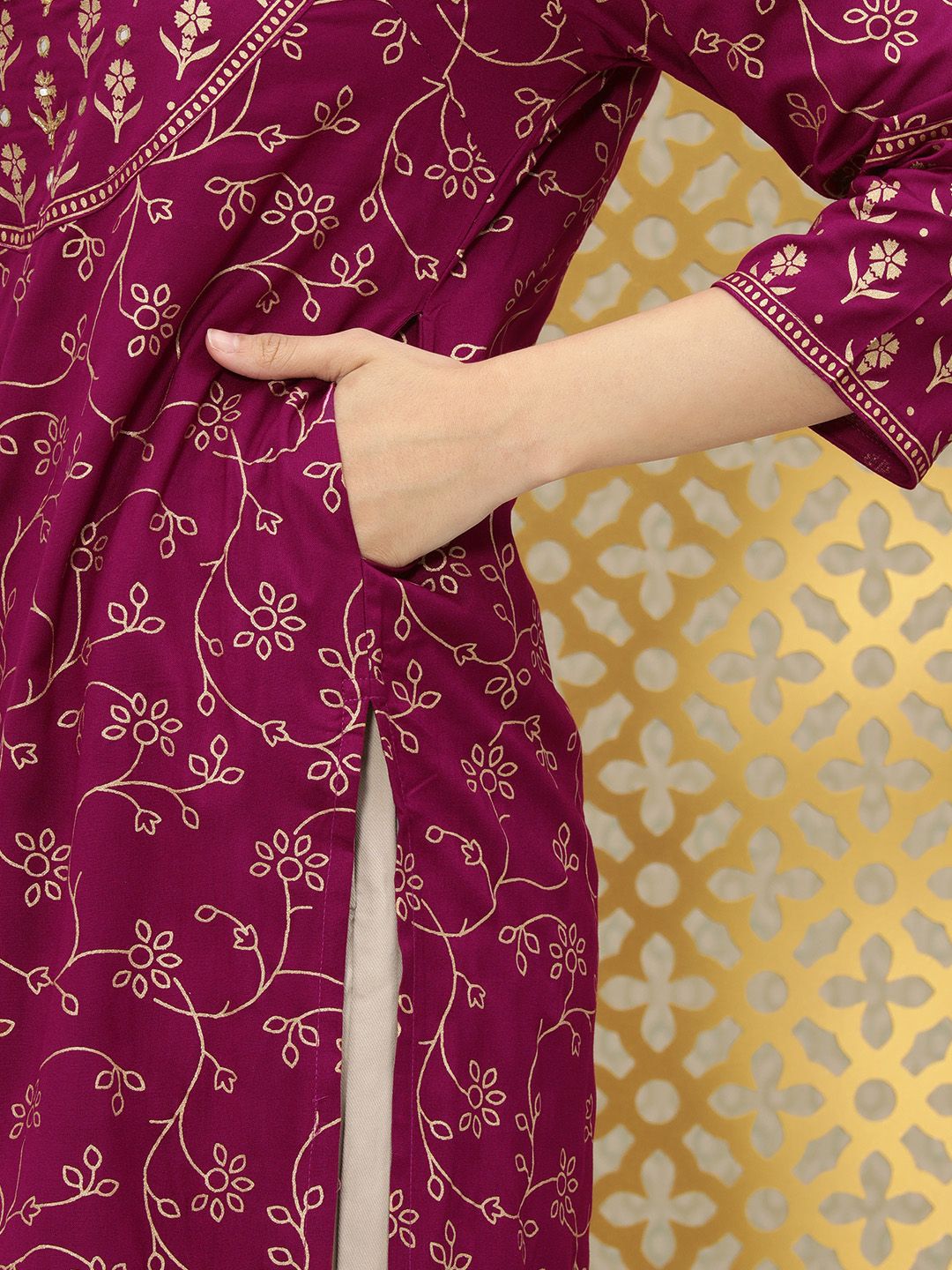 Dhiyona OD  Women Magenta Pink Floral Embellished Mirror Work Kurta