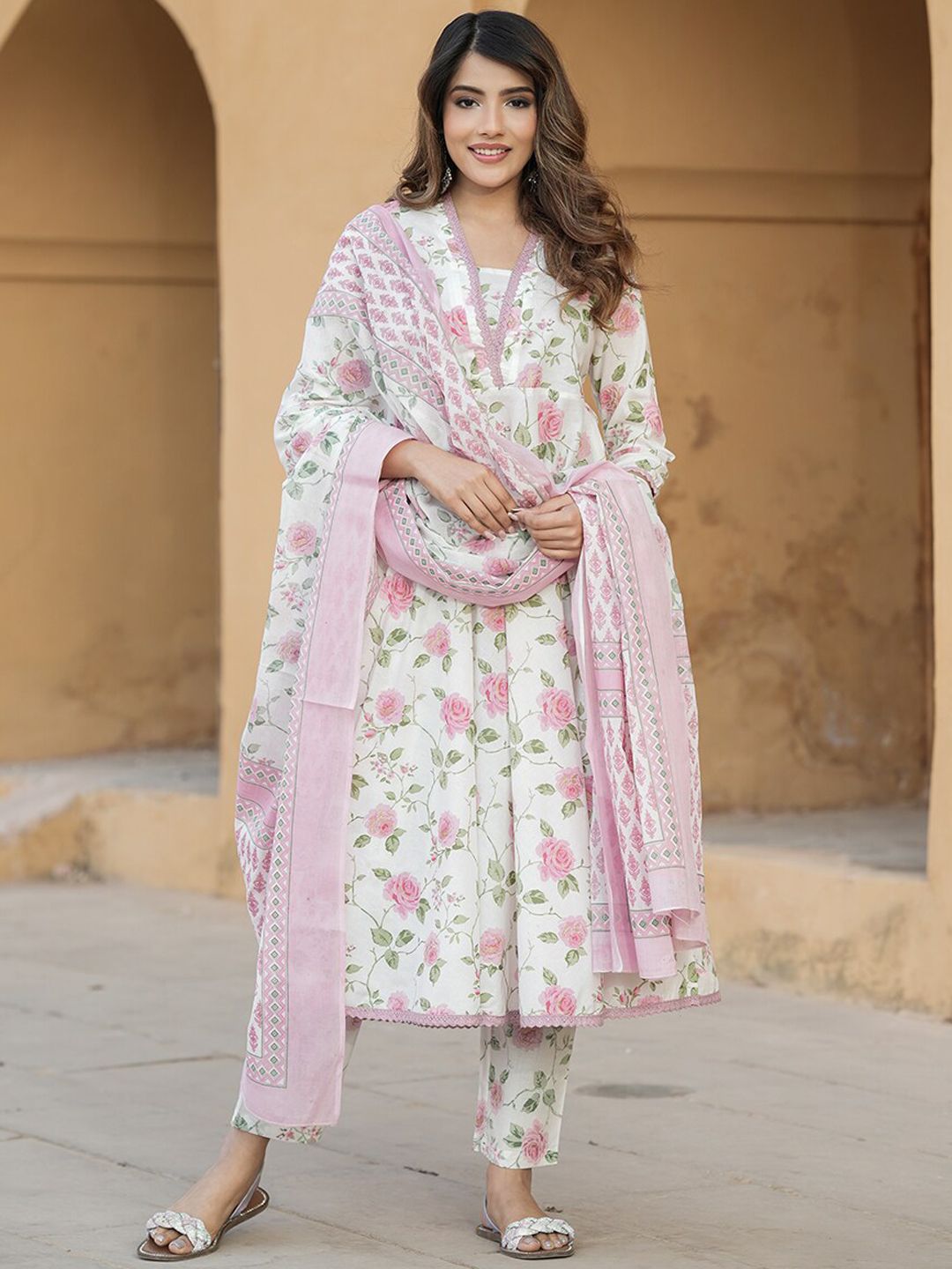 Dhiyona KL Women Floral Printed Regular Thread Work Pure Cotton Kurta with Trousers & Dupatta