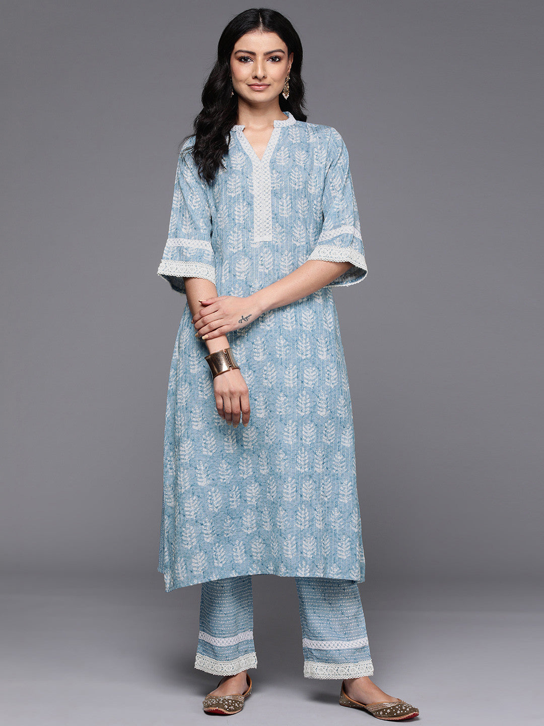 Floral Printed Regular Sequinned Kurta with Trousers