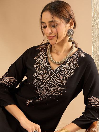 Dhiyona IE Women Embroidered Regular Kurta with Trousers