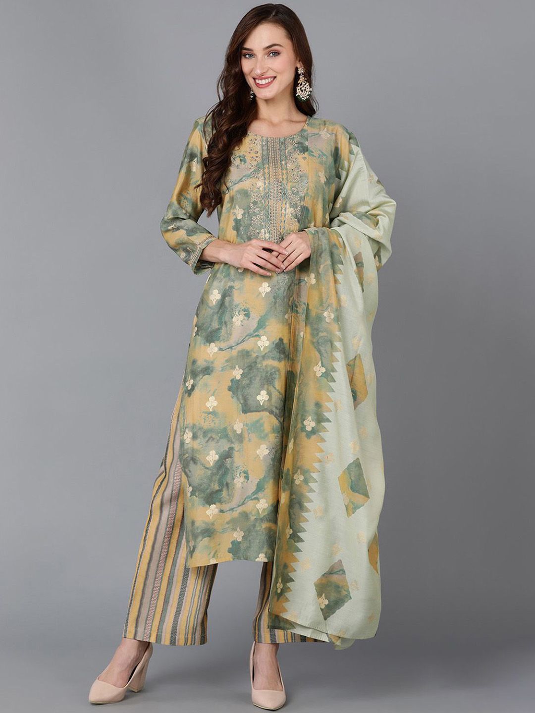 Dhiyona KL Floral Embroidered Regular Kurta with Palazzos & Dupatta