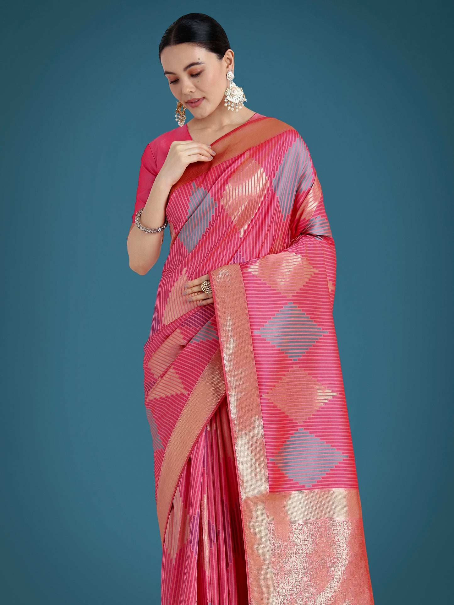 Dhiyona MJ Light Pink Colour Banarasi Silk Zari Weaving Classic Saree