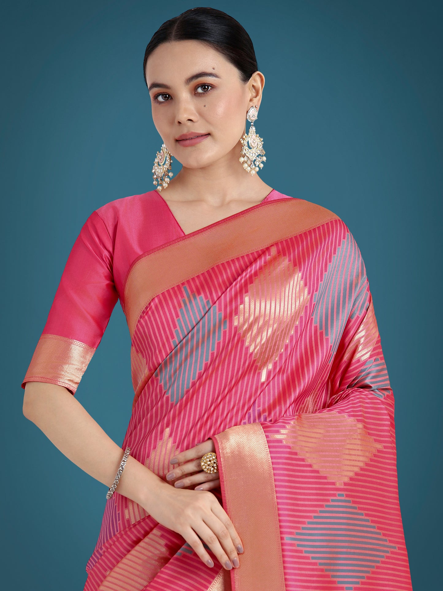 Dhiyona MJ Light Pink Colour Banarasi Silk Zari Weaving Classic Saree