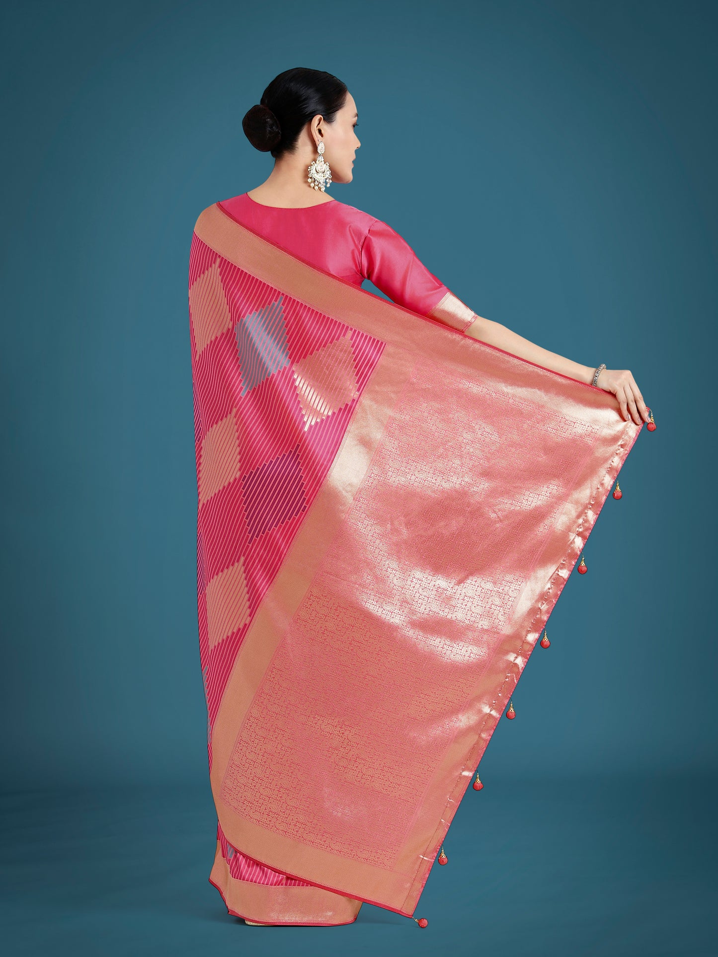Dhiyona MJ Light Pink Colour Banarasi Silk Zari Weaving Classic Saree