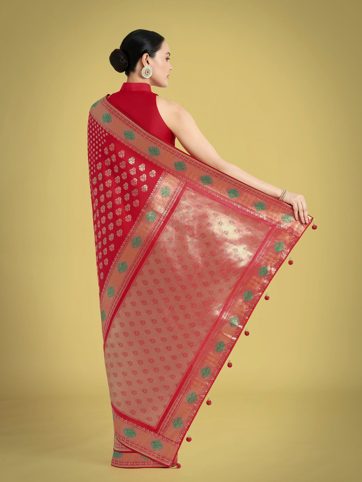 Dhiyona MJ Red Colour Banarasi Silk Zari Weaving Classic Saree