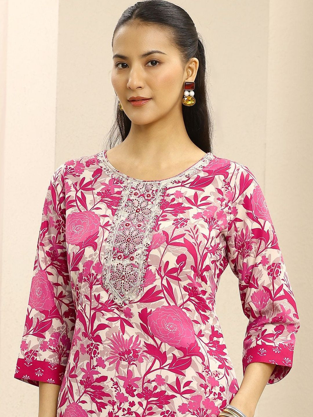 Women Floral Printed Regular Thread Work Kurta with Trousers & With Dupatta