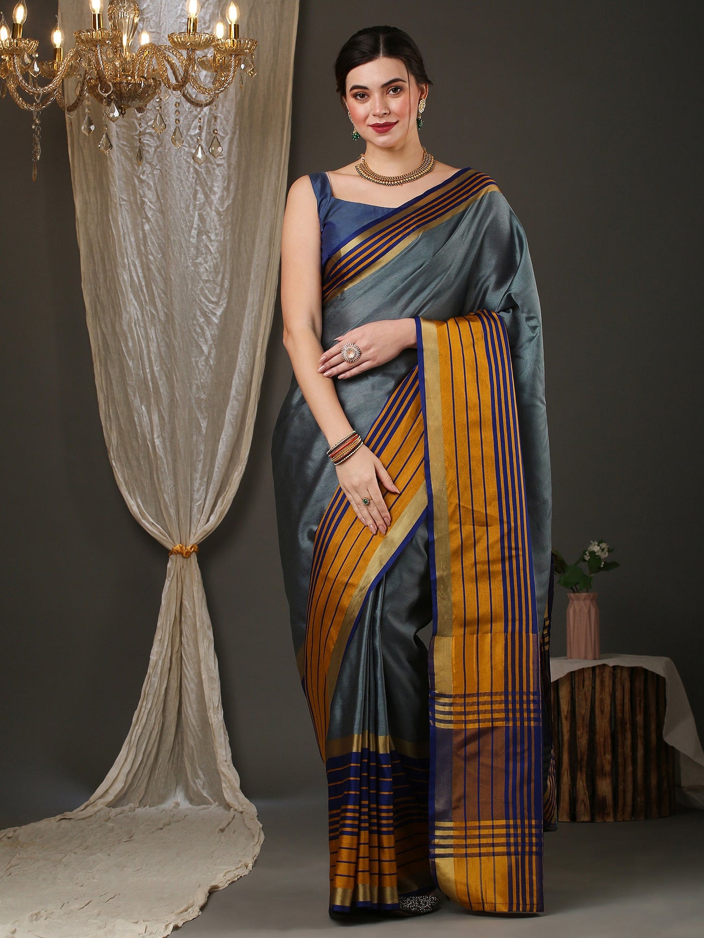 Women's Aura Silk Grey Woven Design Designer Saree With Blouse Piece