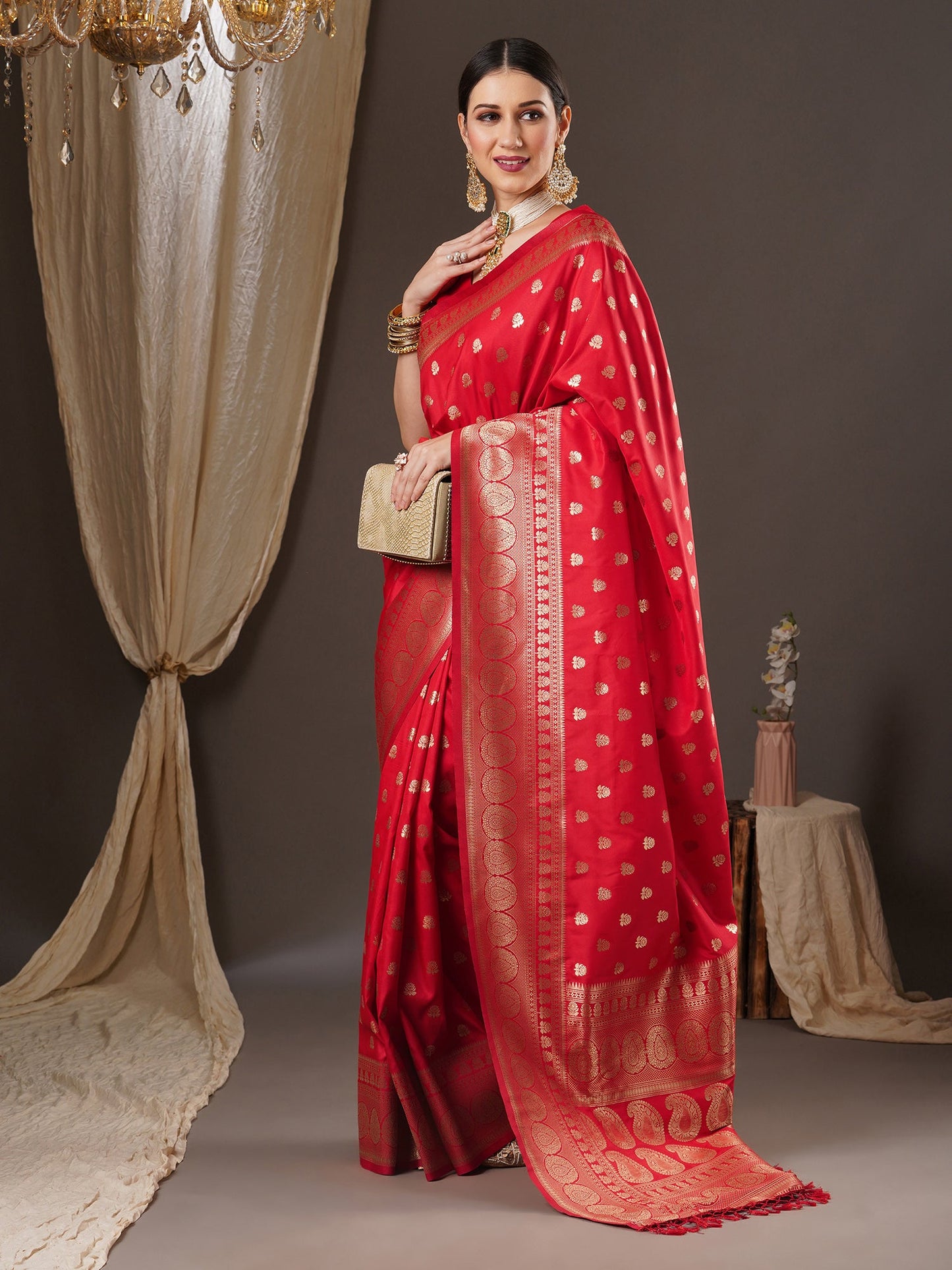 Women's Silk Blend Red Woven Design Designer Saree With Blouse Piece