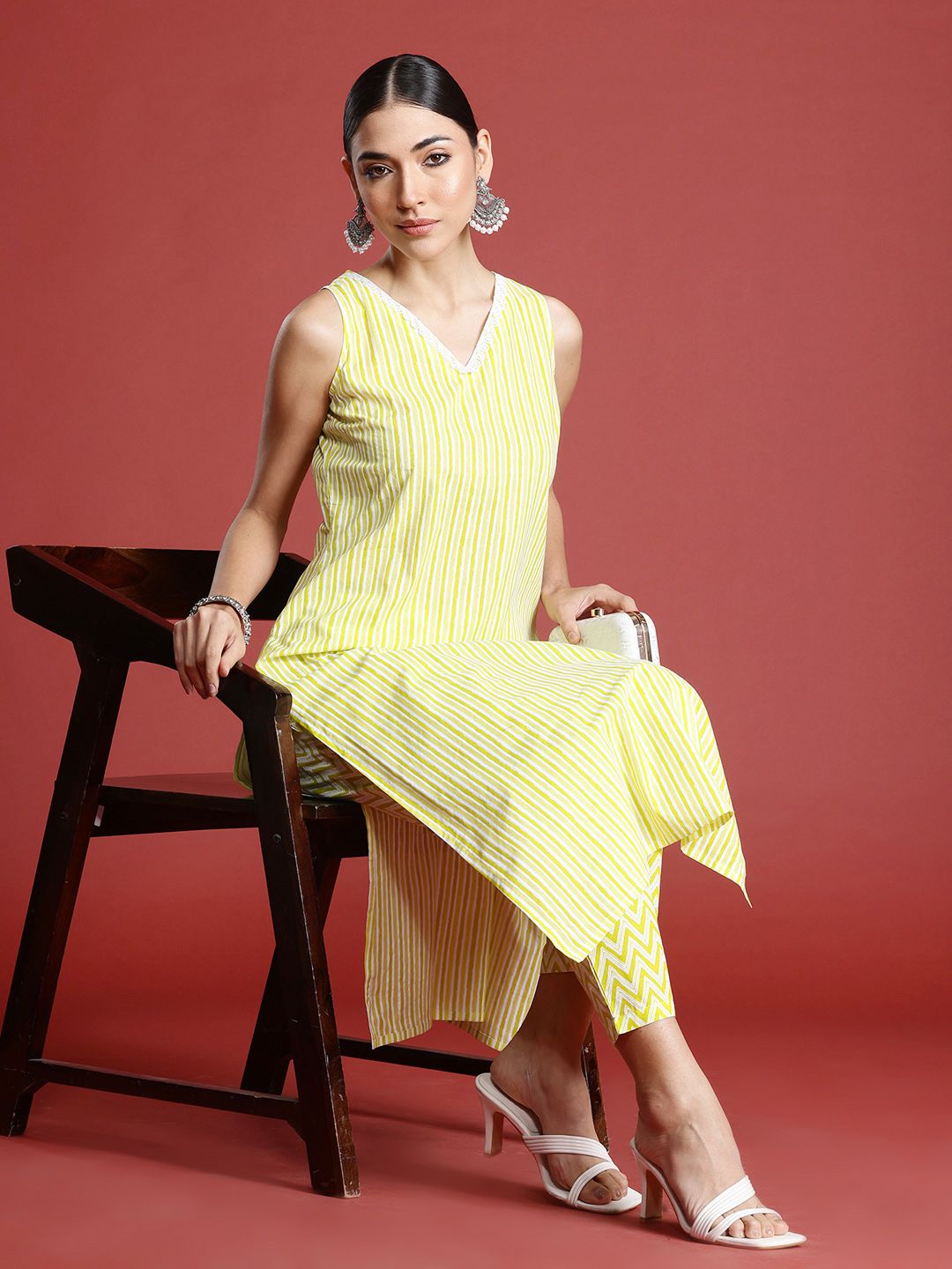 Dhiyona IE Women Printed Pure Cotton Kurta with Trousers