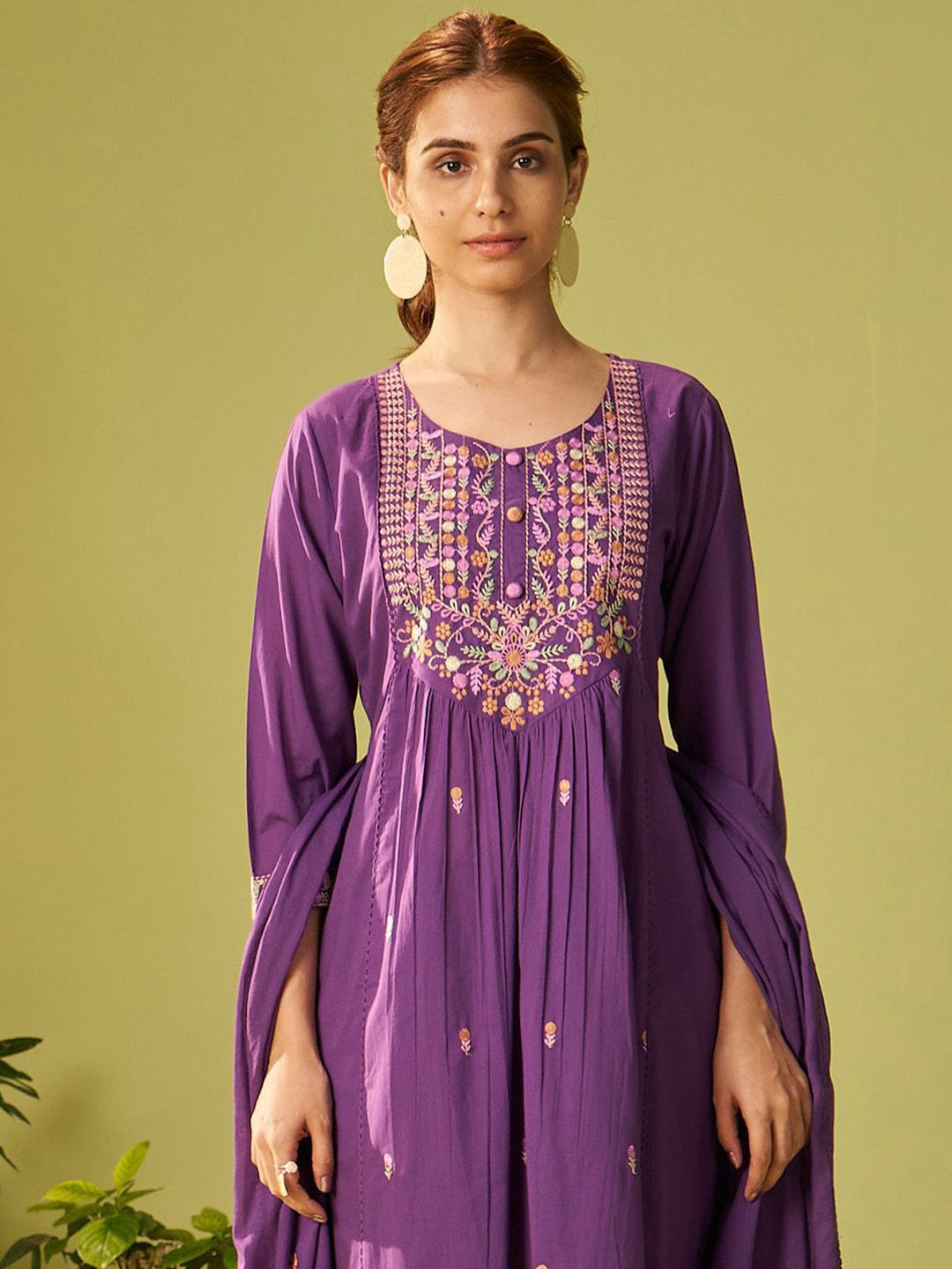 Dhiyona IE Women Floral Embroidered Cotton Kurta with Trousers & Dupatta